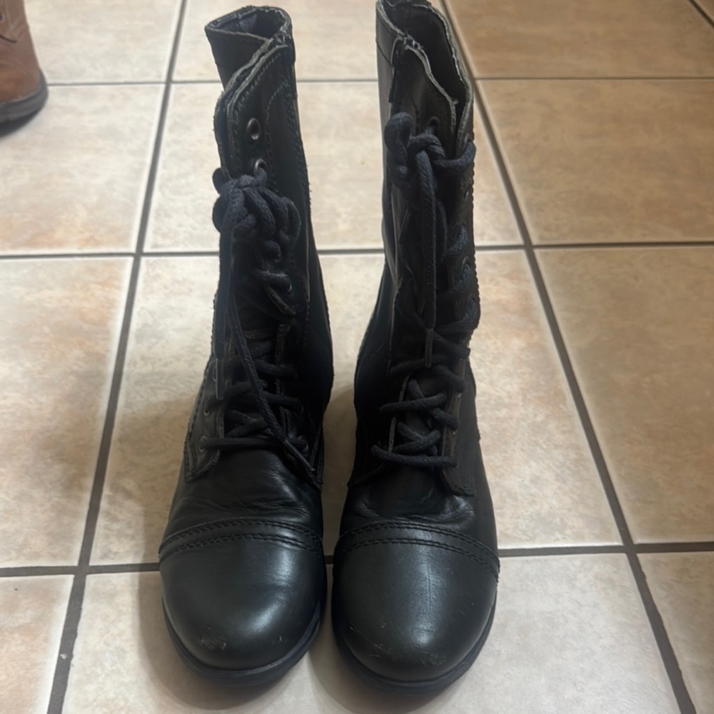 Black Lace-Up Women's Boots
